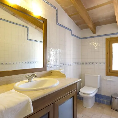 Spacious In With Mountain View Pollença