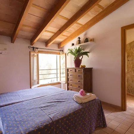 Spacious In With Mountain View Pollença