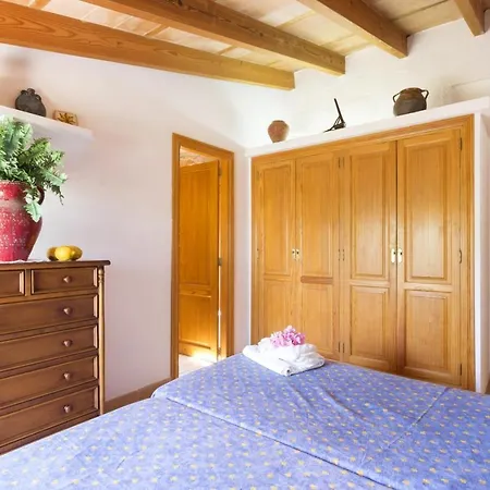Spacious In With Mountain View * Pollença